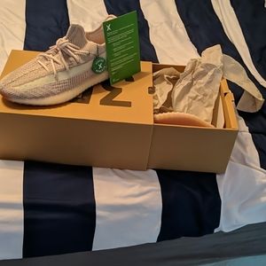 Adidas Yeezy boost 350 (citrin color way)